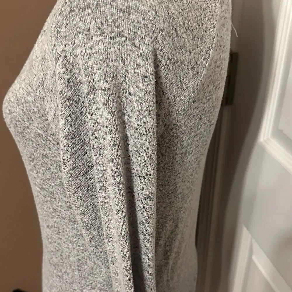Moon dance Gray Knit Top Size Xsmall - Picture 3 of 8